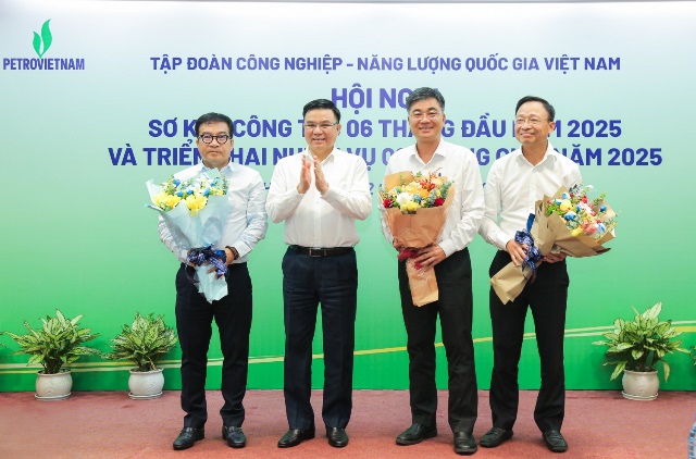 “Quản trị tốt Kế hoạch Quản trị”: BSR đạt doanh thu hơn 69.000 tỷ đồng, lợi nhuận vượt 93% kế hoạch trong 6 tháng đầu năm 2025