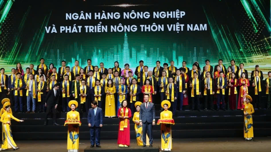 Agribank vinh dự đạt Giải thưởng Sao Vàng đất Việt năm 2024