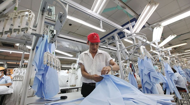 Phát triển thị trường nội địa cho sản phẩm dệt may, da giày