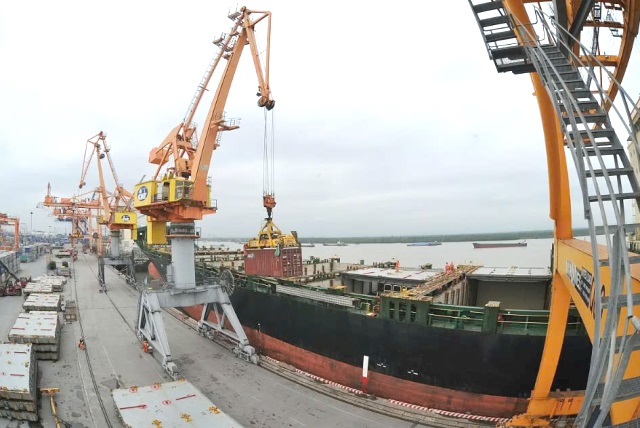 Xuất nhập khẩu: Bước nhảy vọt sau hơn hai thập kỷ