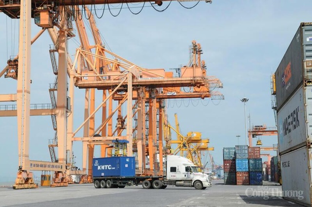 Xuất nhập khẩu vượt 839 tỷ USD, xuất siêu 20,53 tỷ USD