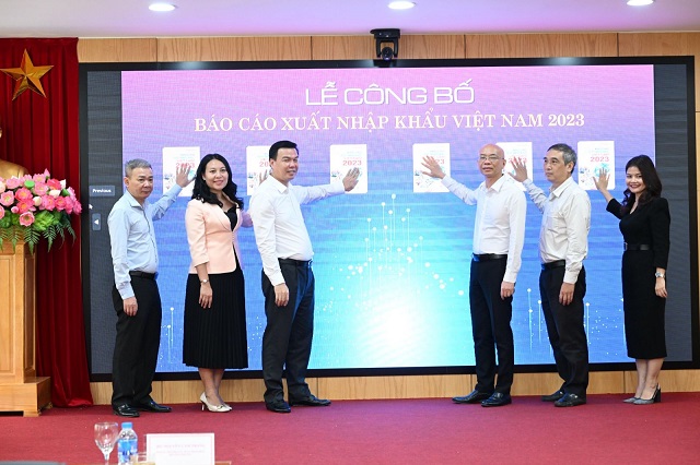 Bộ Công Thương công bố Báo cáo Xuất nhập khẩu Việt Nam năm 2023