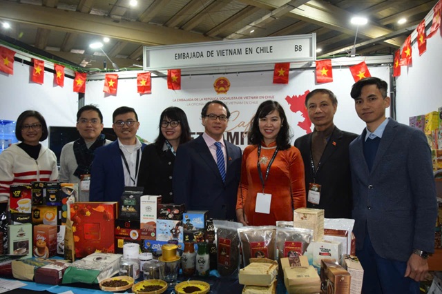 Thương vụ Việt Nam tại Chile trưng bày và quảng bá cà phê tại Hội chợ Expo Cafe Chile 2025
