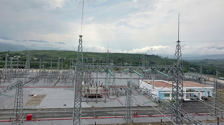 Đóng điện dự án đường dây 220kV Huội Quảng – Nghĩa Lộ và dự án Trạm biến áp 220kV Nghĩa Lộ