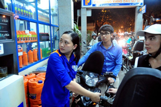 Giá xăng dầu ngày mai sẽ tăng mạnh