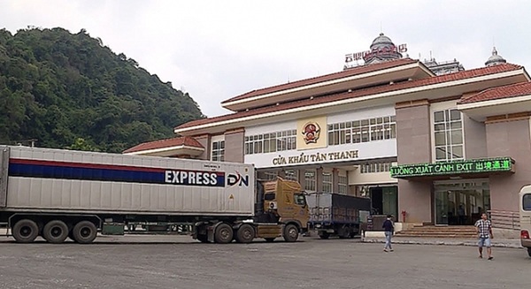 Xuất khẩu nông sản được ưu tiên, hải quan thông quan cả ngoài giờ