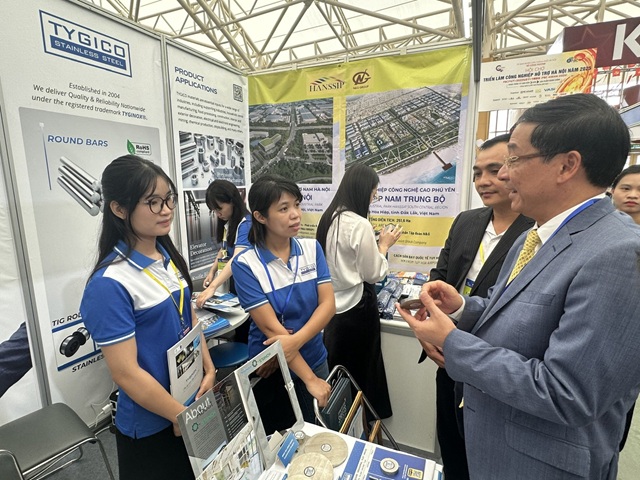 Để công nghiệp ô tô có thương hiệu, các doanh nghiệp phải liên kết để tăng tỷ lệ nội địa hóa 