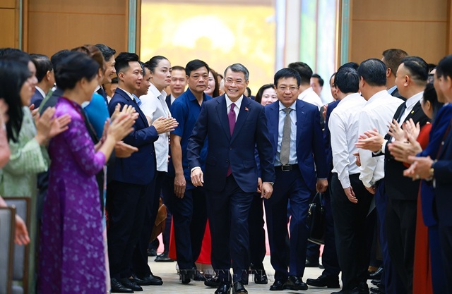 "Tháo gỡ điểm nghẽn - Khơi thông nguồn lực - Thúc đẩy tăng trưởng"