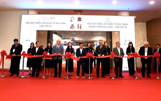 Khai mạc Triển lãm quốc tế Da & Giày lần thứ 25 - Việt Nam (Shoes & Leather Vietnam 2025)
