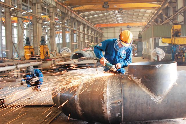 Kiến nghị dự án đầu tư công phải dùng 70% hàng sản xuất trong nước