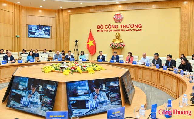Bộ Công Thương khai trương Nền tảng số về phát triển thị trường nước ngoài