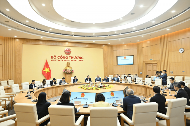 Bộ trưởng Nguyễn Hồng Diên làm việc với Tập đoàn ThaiBev