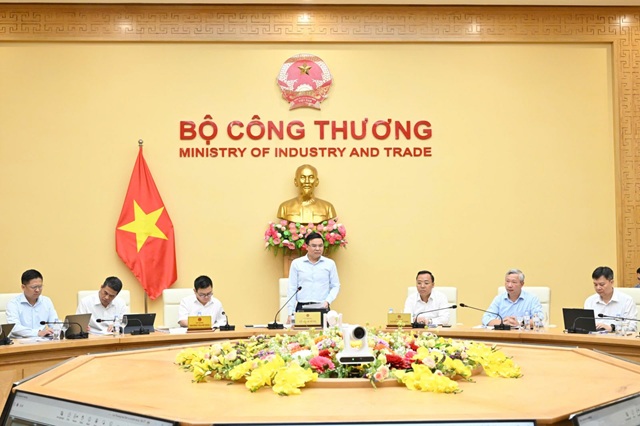 Bộ trưởng Lê Mạnh Hùng chủ trì hội nghị với các tập đoàn, tổng công ty năng lượng, địa phương về đảm bảo cung cấp điện