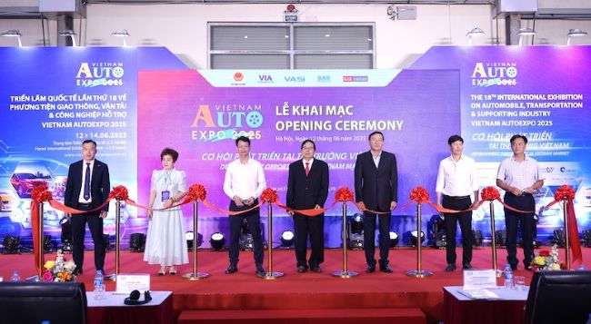 Khai mạc Vietnam AutoExpo 2025: Mở ra nhiều cơ hội giao thương mới cho doanh nghiệp công nghiệp hỗ trợ