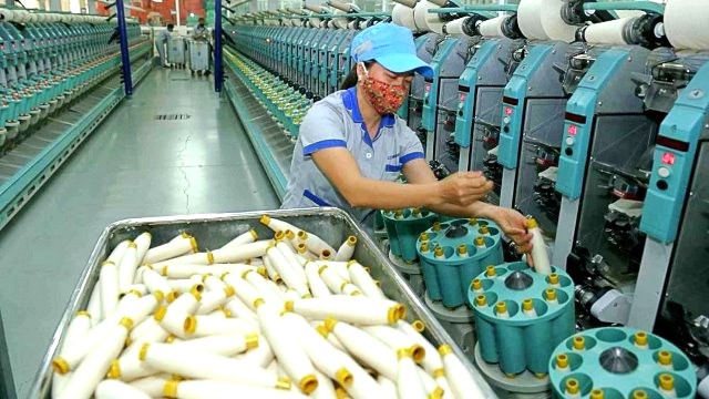 Công nghiệp hỗ trợ dệt may Việt Nam: Từ “phụ” đến “chủ” trong chuỗi giá trị xanh