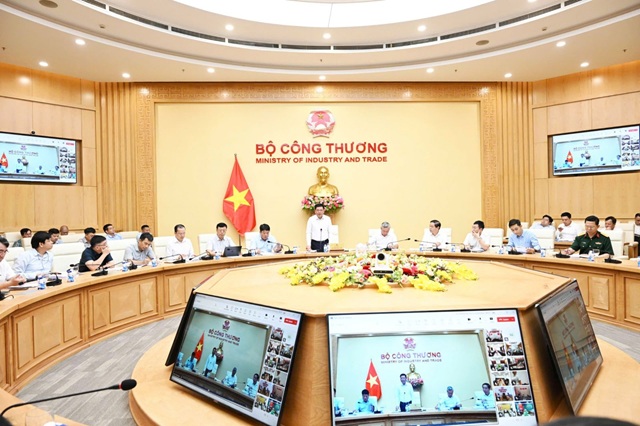Bộ trưởng Bộ Công Thương chủ trì họp về cung ứng điện 6 tháng cuối năm 2025, xây dựng kế hoạch cung ứng điện năm 2026