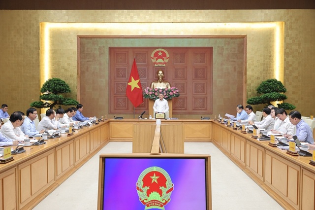 Thủ tướng: Cắt giảm thủ tục, điều kiện kinh doanh là một giải pháp nhanh nhất, ngắn nhất tác động ngay tới tăng trưởng