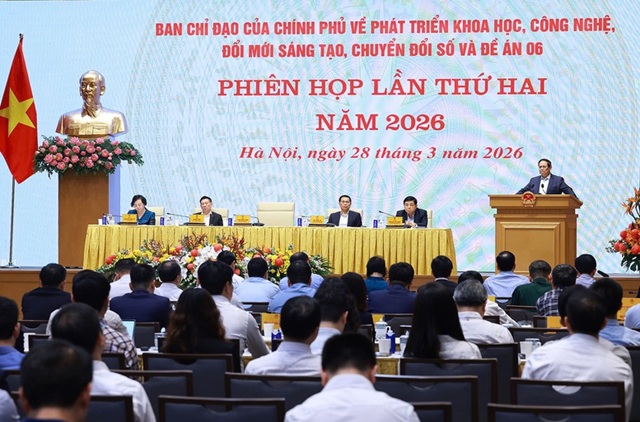 Thủ tướng chủ trì Phiên họp về phát triển KHCN, đổi mới sáng tạo, chuyển đổi số và Đề án 06