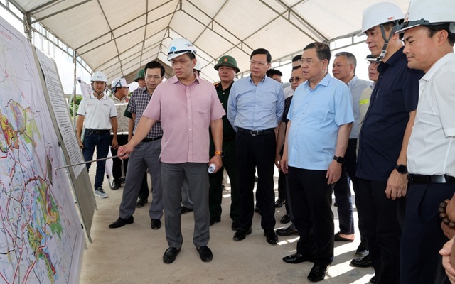 Phó Thủ tướng Thường trực Phạm Gia Túc kiểm tra tiến độ dự án sân bay Long Thành và cao tốc TPHCM-Long Thành-Dầu Giây