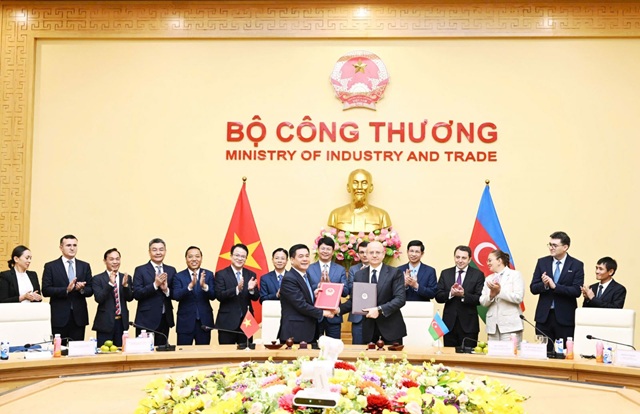 Khóa họp 3 Ủy ban liên chính phủ về các vấn đề kinh tế - thương mại và hợp tác khoa học - kỹ thuật Việt Nam - Azerbaijan