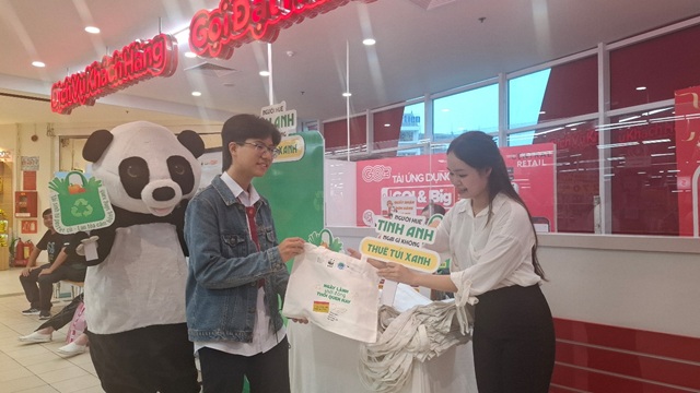 Loại bỏ túi ni-lông dùng một lần tại siêu thị: Hướng tới tiêu dùng xanh