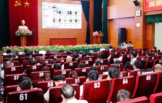 Đào tạo sử dụng các ứng dụng AI và nâng cao nghiệp vụ công nghệ thông tin cho người dùng đầu cuối
