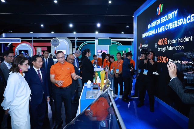 FPT trình diễn “Lá chắn số” tại Lễ ký Công ước Hà Nội