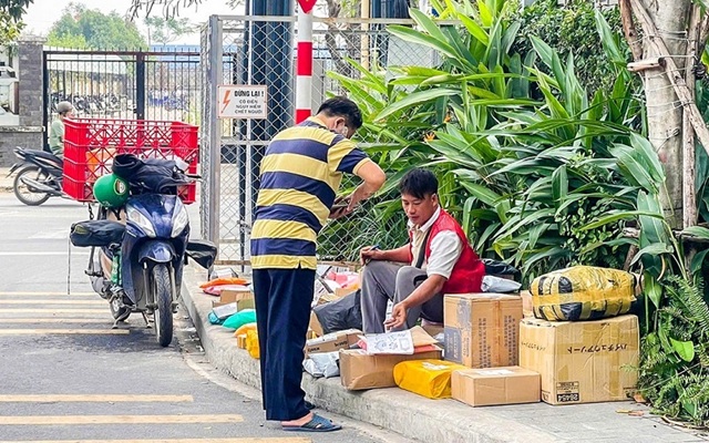 Shopee, TikTok Shop... đồng loạt tăng phí, hoa hồng