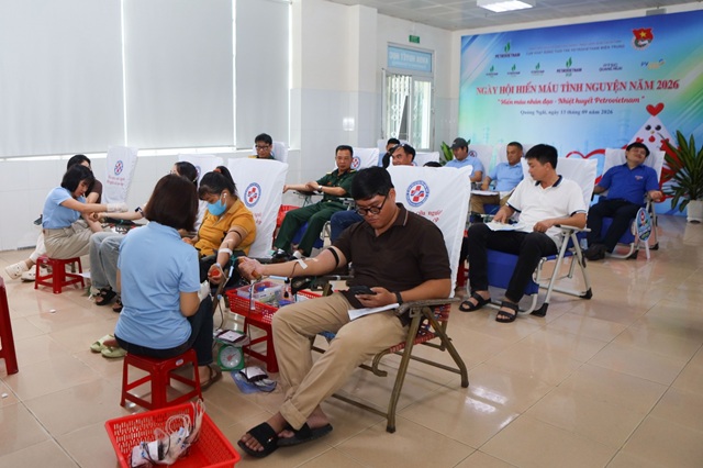 "Nhiệt huyết PETROVIETNAM": Sẻ chia những giọt máu “Nghĩa tình” tại Quảng Ngãi