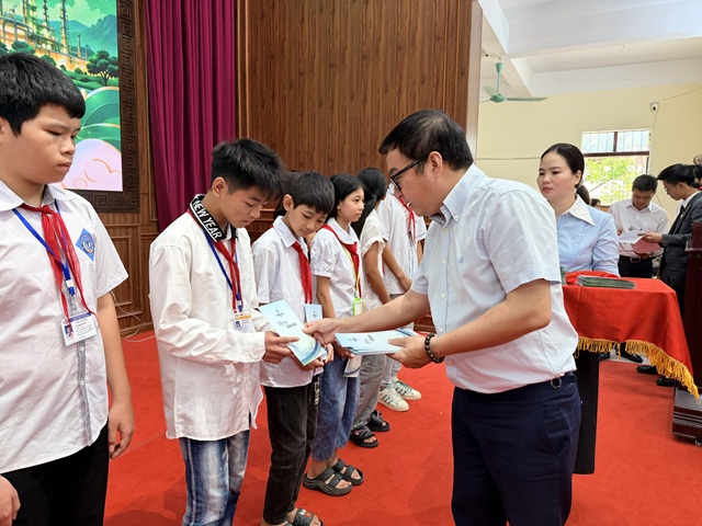 BSR thắp sáng ước mơ, tạo mùa Tết Trung thu trọn vẹn yêu thương với các em thiếu nhi có hoàn cảnh khó khăn