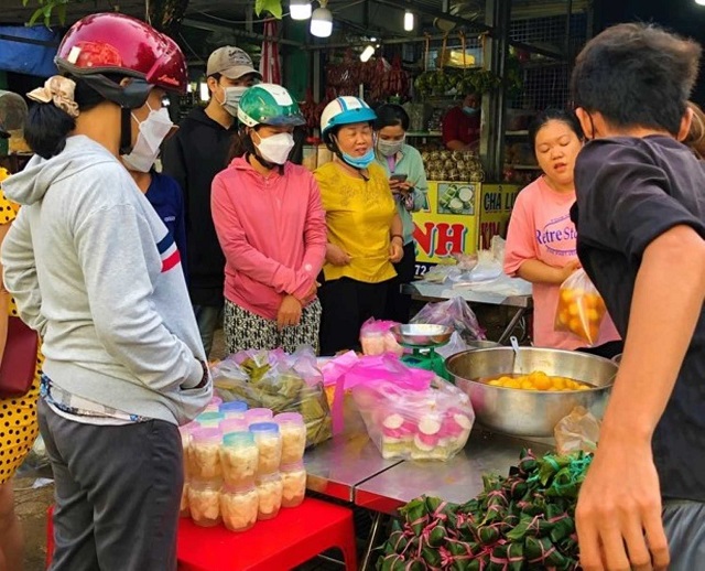 Tết Đoan Ngọ: Diệt sâu bọ và tụ hội gia đình