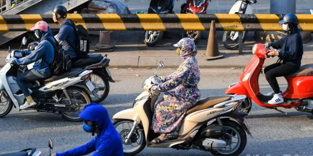 Thời tiết ngày 2/6: Nắng nóng gay gắt gia tăng ở Bắc Bộ và Trung Bộ, Nam Bộ mưa to