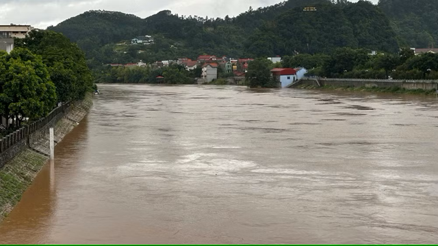 Bộ Nông nghiệp và Môi trường yêu cầu bảo đảm an toàn đê điều trên 4 hệ thống sông