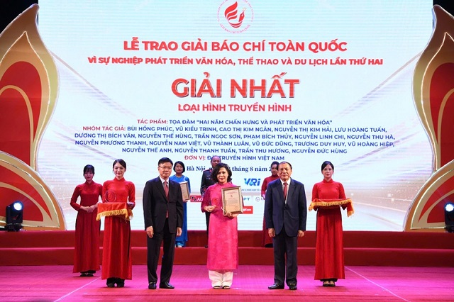 Trao Giải Báo chí toàn quốc 'Vì sự nghiệp phát triển văn hóa, thể thao và du lịch' lần thứ hai