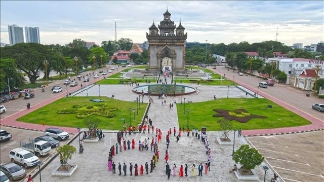 Cộng đồng người Việt tại Lào hướng về Tổ quốc