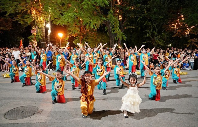 Khai mạc lễ hội "Trung thu Thành cổ-Sơn Tây xứ Đoài"