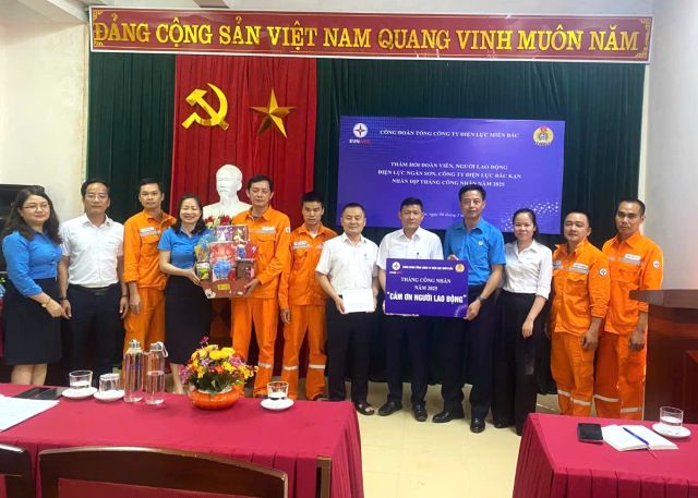 Các hoạt động chăm lo cho đoàn viên, người lao động trong tháng Công nhân, tháng hành động về An toàn vệ sinh lao động 2025 của Công đoàn Công ty Điện lực Bắc Kạn