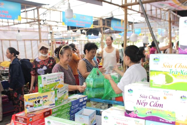 Hà Nội: Chương trình OCOP giúp các doanh nghiệp sản xuất sữa Ba Vì thay đổi tư duy sản xuất, đẩy mạnh phát triển thị trường