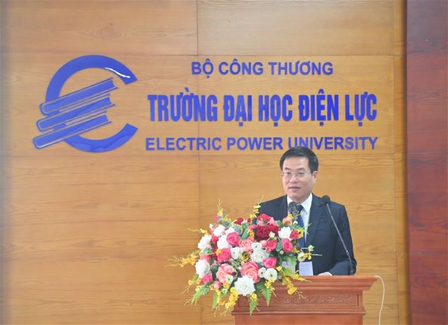 Trường Đại học Điện lực thúc đẩy phong trào sinh viên nghiên cứu khoa học