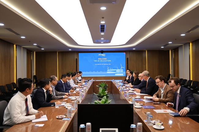 Đoàn công tác Chính phủ Vương quốc Anh thăm và làm việc với Tổng công ty PTSC