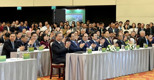 Kỷ niệm 80 năm ngành Nông nghiệp và Môi trường