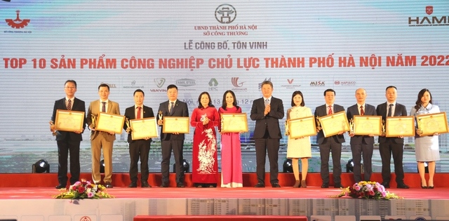 Tôn vinh 33 sản phẩm công nghiệp chủ lực TP. Hà Nội năm 2022